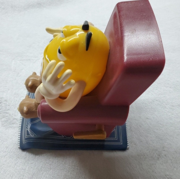 M&M candy dispenser - Picture 3 of 5